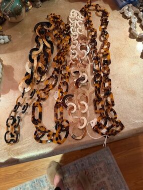 Two's Company Tortoiseshell and Cream Link Statement Necklace